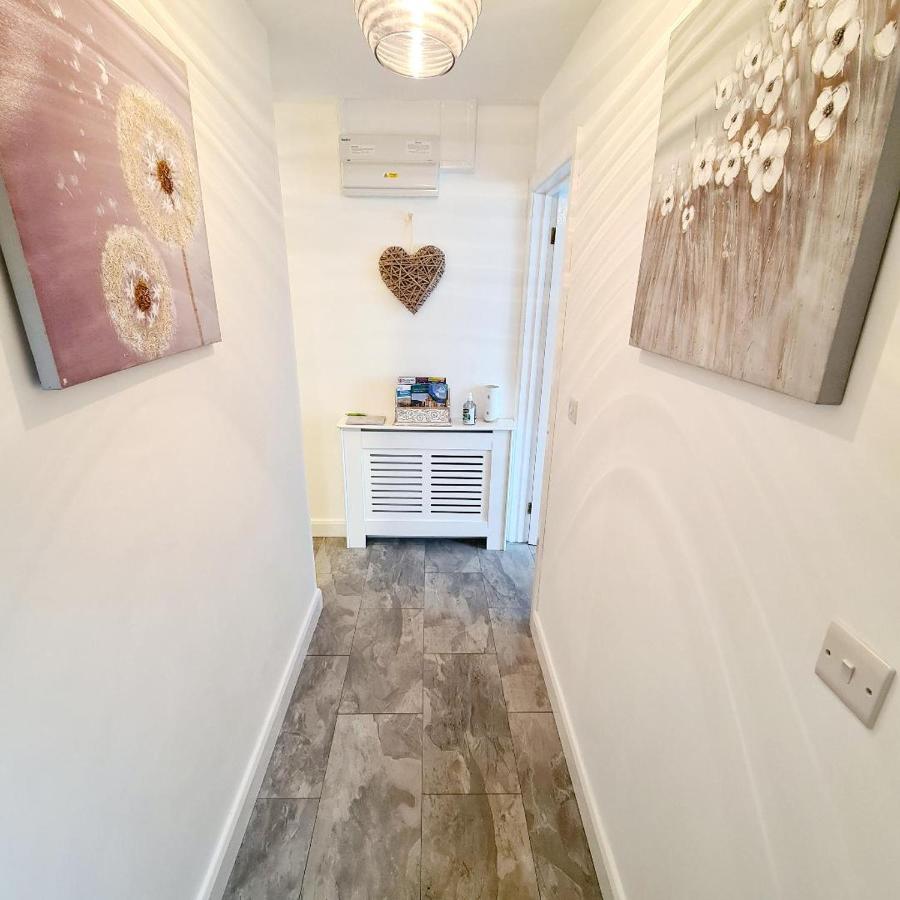 Beautiful 2 Bedroom Annexe In Popular Town Location Narberth Buitenkant foto