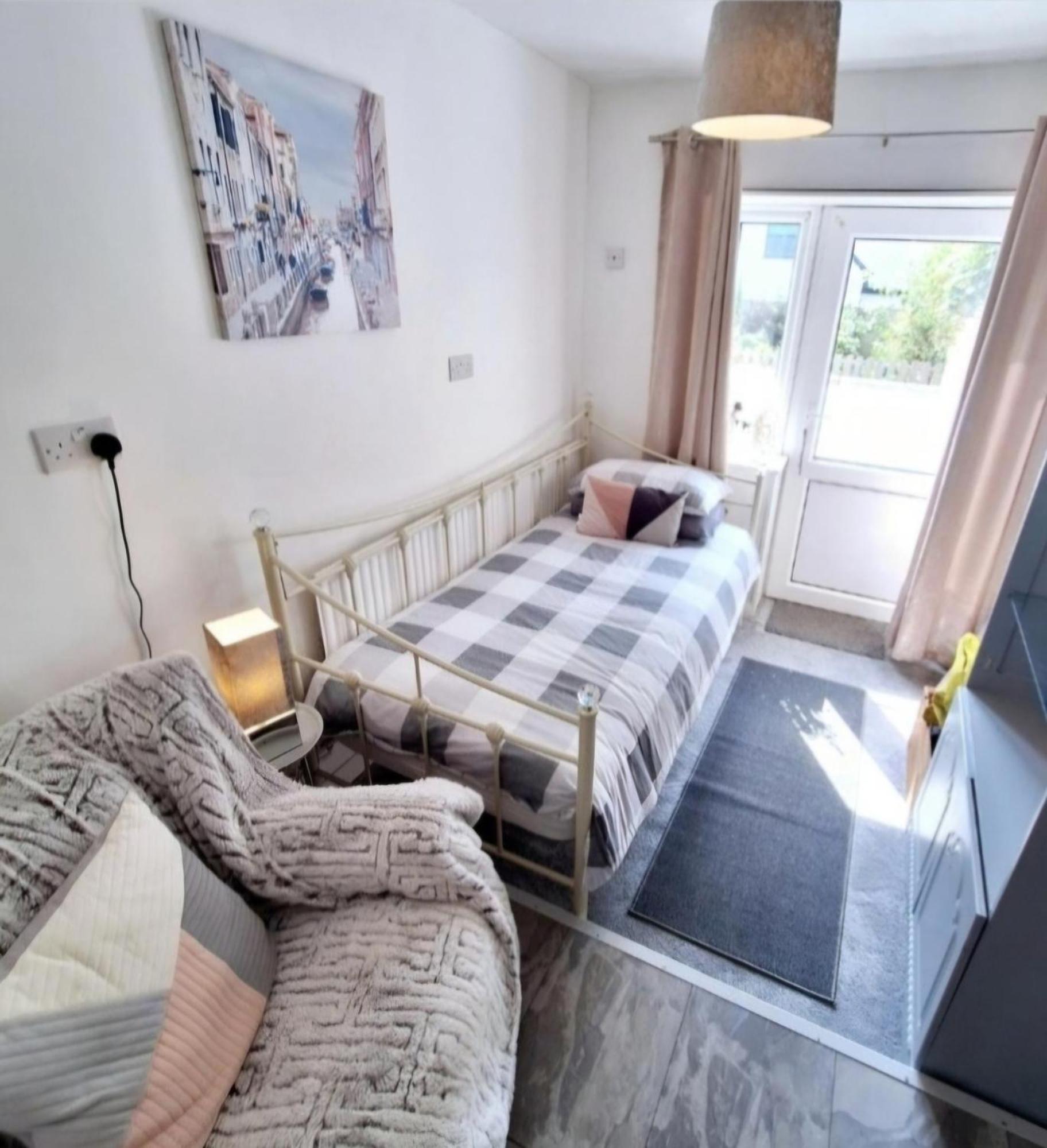 Beautiful 2 Bedroom Annexe In Popular Town Location Narberth Buitenkant foto
